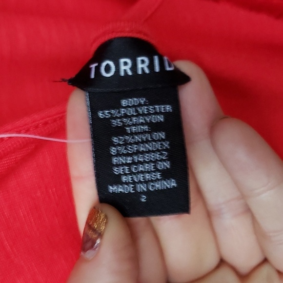 Torrid Hi Lo Lace Inset Tie Back Top NWOT NEW 2x - Picture 4 of 7